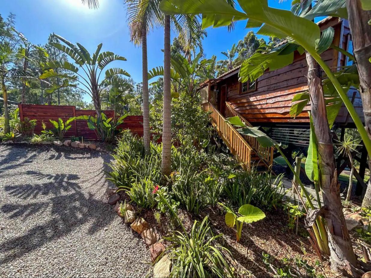 Lodge Adventurer's Escape Hq